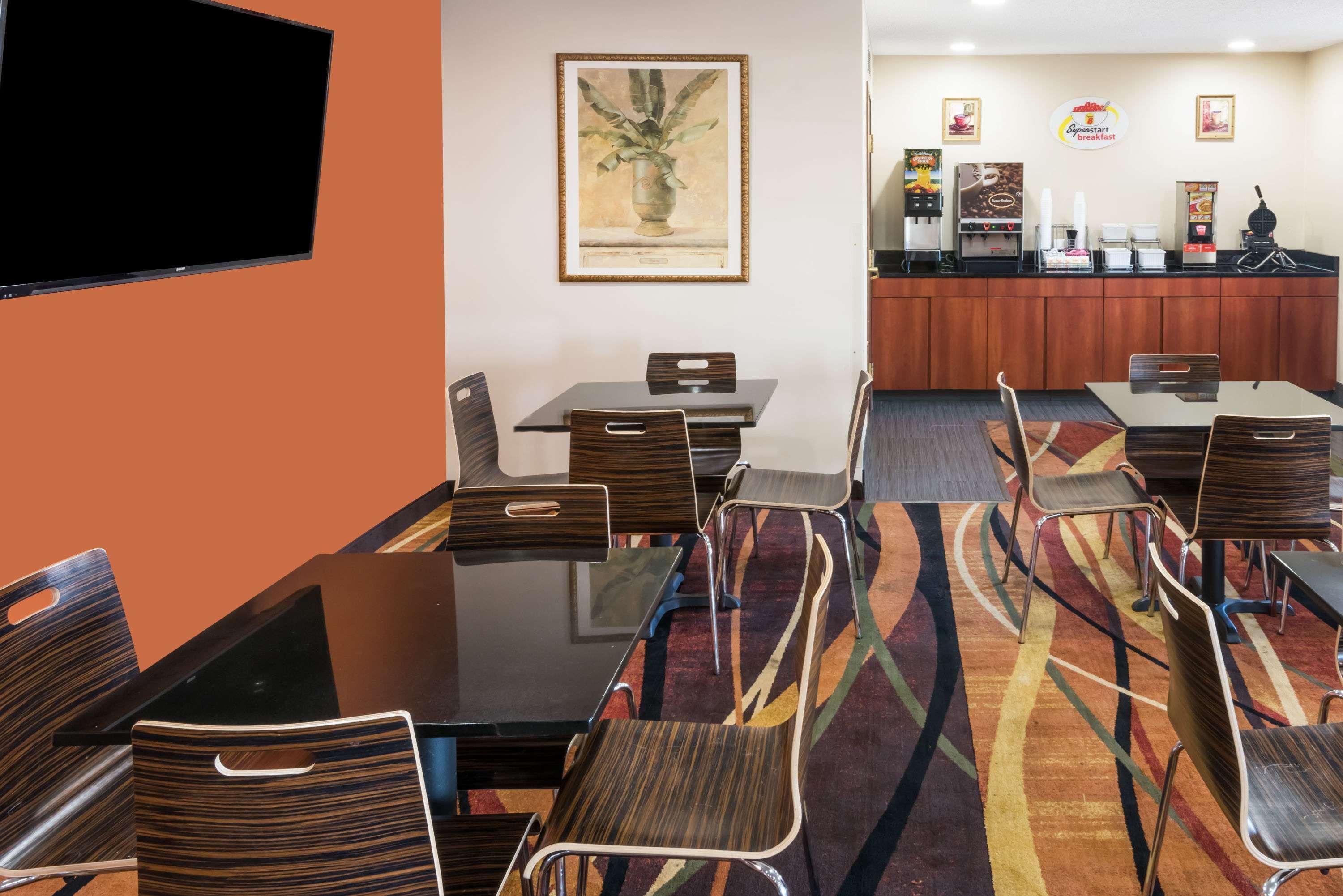 Hotel Super 8 By Wyndham Columbus West Zewnętrze zdjęcie